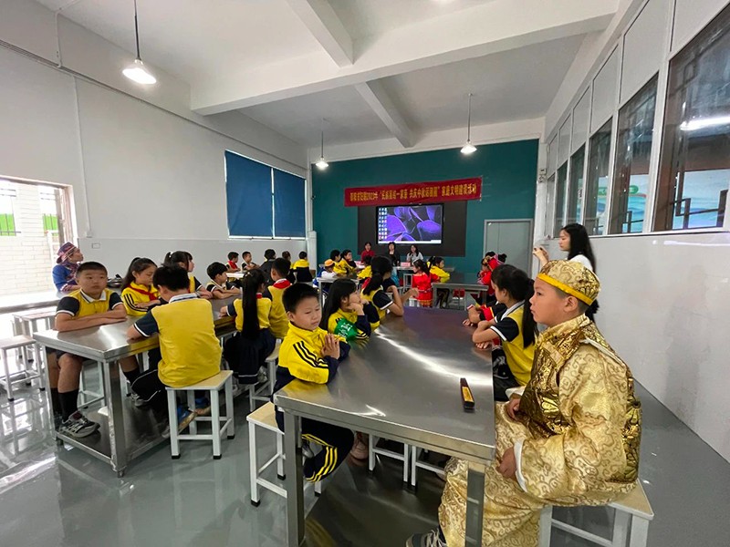 邵陽市五里牌小學(xué)“民族團(tuán)結(jié)話中秋”活動在玖味中醫(yī)藥膳研學(xué)實(shí)踐教育基地順利舉行