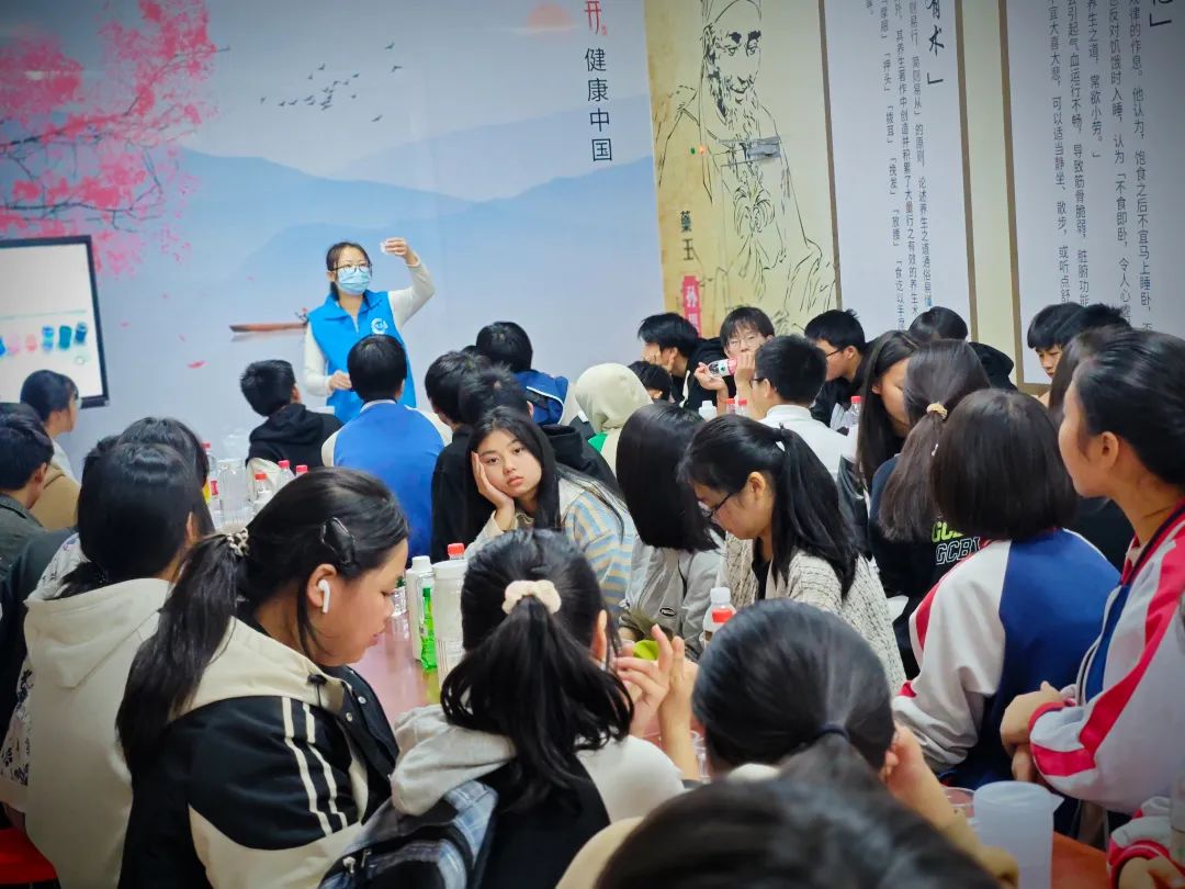 雙清區(qū)“愛心護(hù)航，助夢(mèng)成長(zhǎng)”